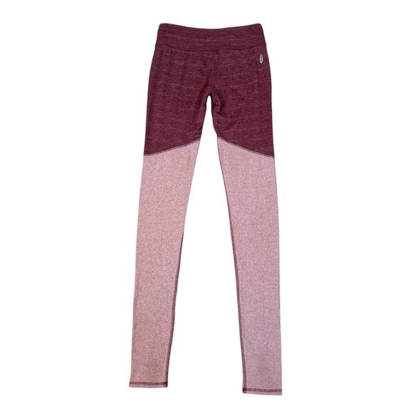 FREE PEOPLE Movement Evolution Leggings Two Tone Pink Ribbed Yoga Pilates Sz SP - Picture 6 of 10